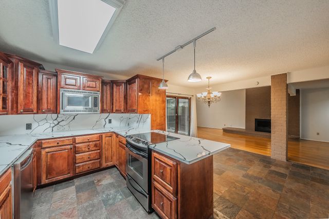 3704 Hulen Park Drive, Fort Worth, TX 76109