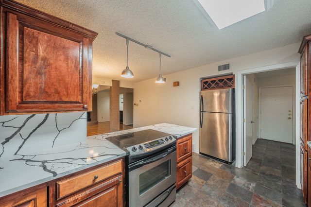 3704 Hulen Park Drive, Fort Worth, TX 76109