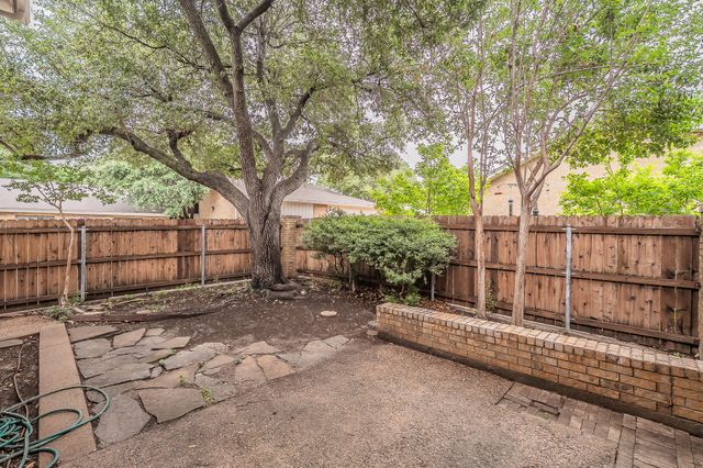 3704 Hulen Park Drive, Fort Worth, TX 76109
