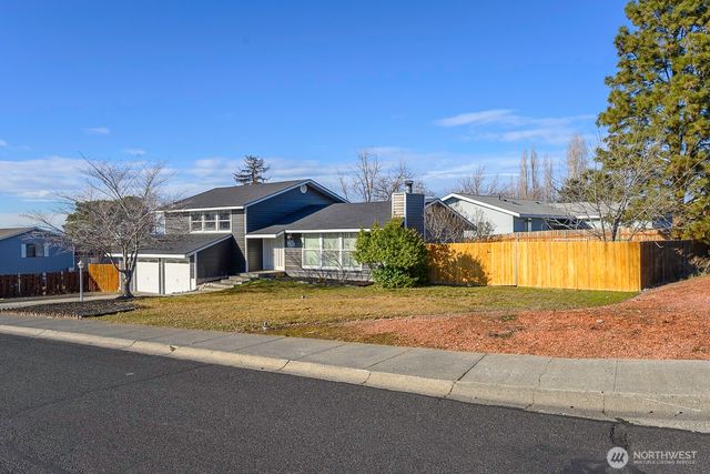 306 Belmont Avenue, Moses Lake, WA 98837
