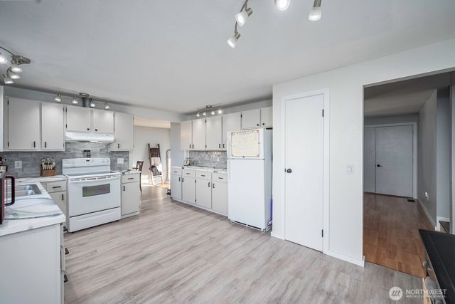 306 Belmont Avenue, Moses Lake, WA 98837