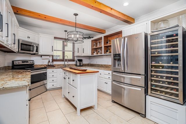 89 Boutelle St, Leominster, MA 01453