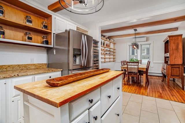 89 Boutelle St, Leominster, MA 01453