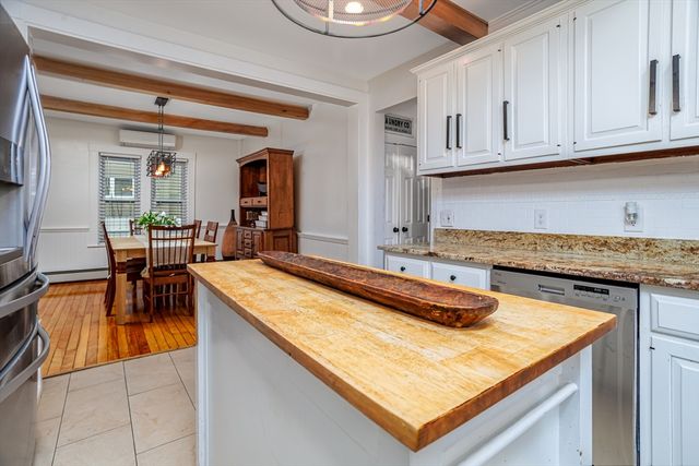 89 Boutelle St, Leominster, MA 01453