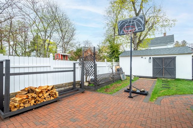 89 Boutelle St, Leominster, MA 01453