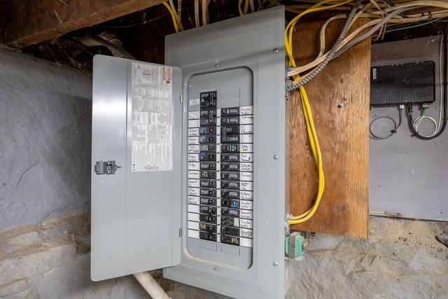 89 Boutelle St, Leominster, MA 01453