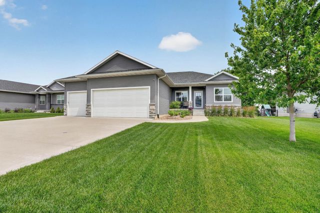 1821 Reese Road, Cedar Falls, IA 50613