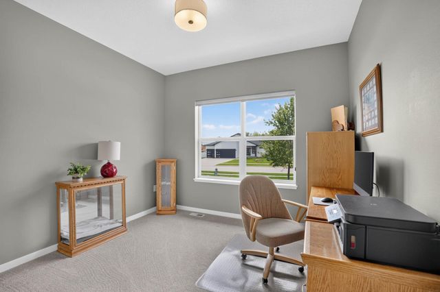 1821 Reese Road, Cedar Falls, IA 50613