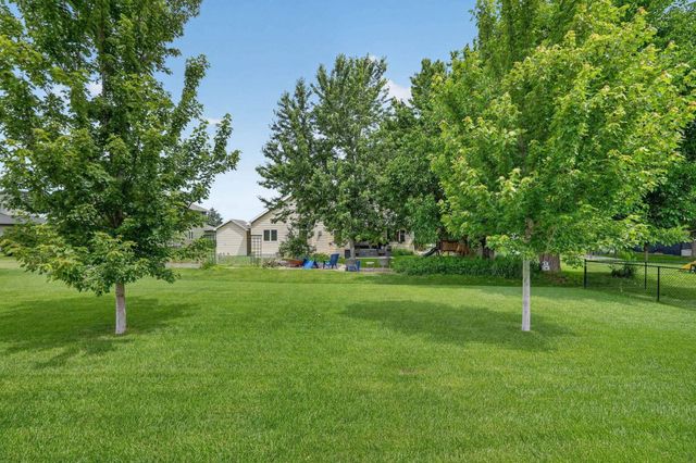 1821 Reese Road, Cedar Falls, IA 50613