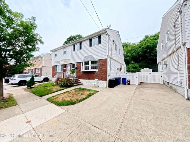 59 Zoe St, Staten Island, NY 10305