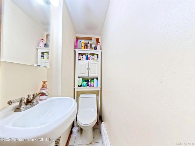 59 Zoe St, Staten Island, NY 10305