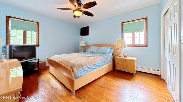 59 Zoe St, Staten Island, NY 10305