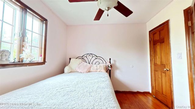59 Zoe St, Staten Island, NY 10305