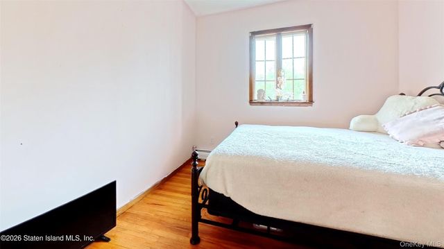 59 Zoe St, Staten Island, NY 10305