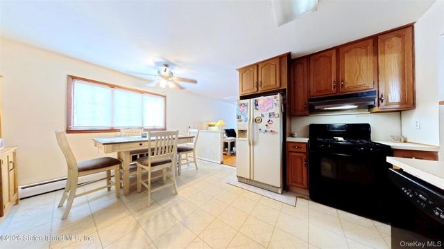 59 Zoe St, Staten Island, NY 10305