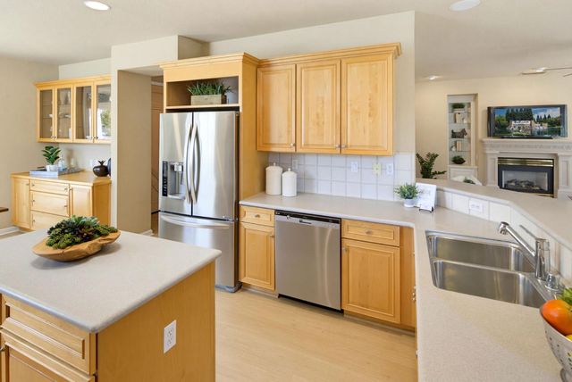 807 Carrousel Ct, Lincoln, CA 95648
