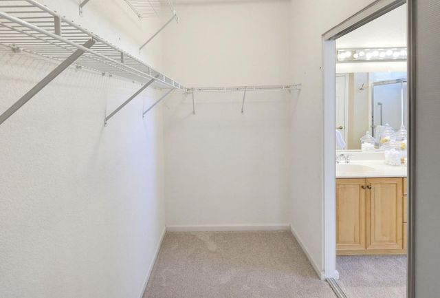 807 Carrousel Ct, Lincoln, CA 95648