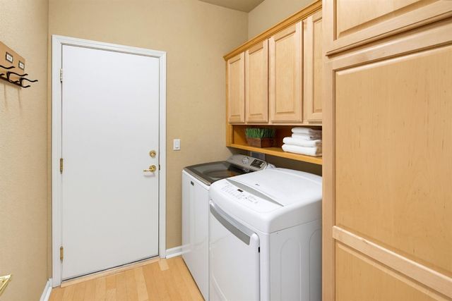 807 Carrousel Ct, Lincoln, CA 95648