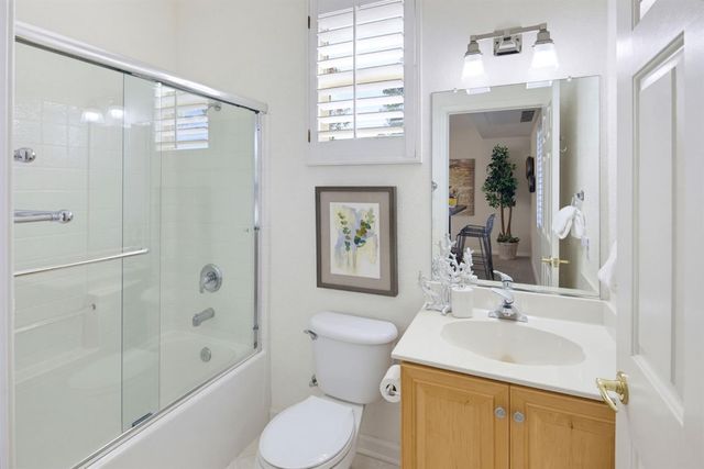 807 Carrousel Ct, Lincoln, CA 95648