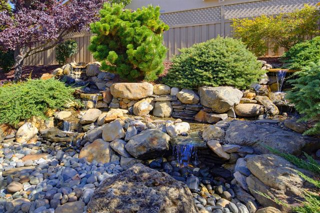 807 Carrousel Ct, Lincoln, CA 95648