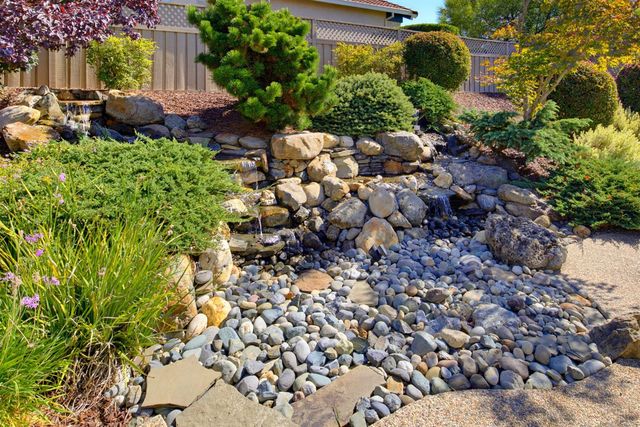 807 Carrousel Ct, Lincoln, CA 95648