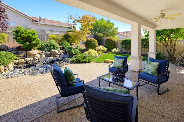 807 Carrousel Ct, Lincoln, CA 95648