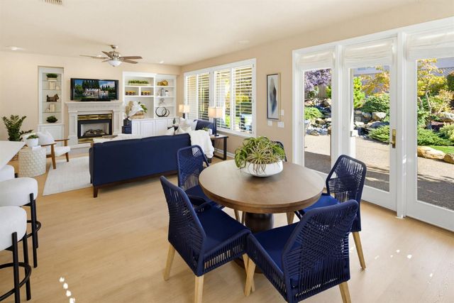 807 Carrousel Ct, Lincoln, CA 95648