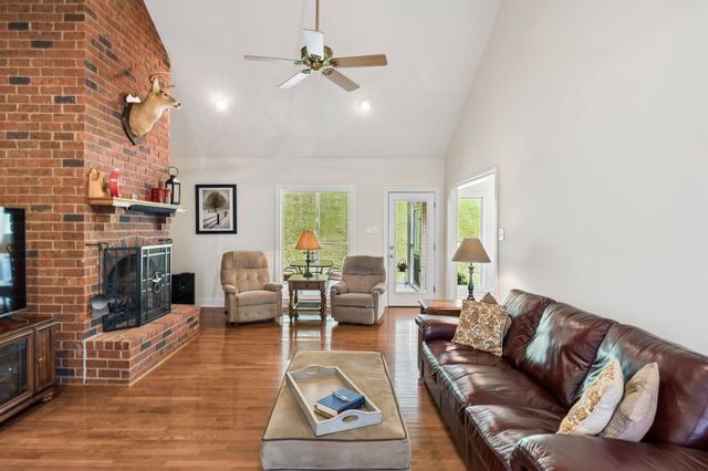 2865 Spring Place Rd, Belfast, TN 37019