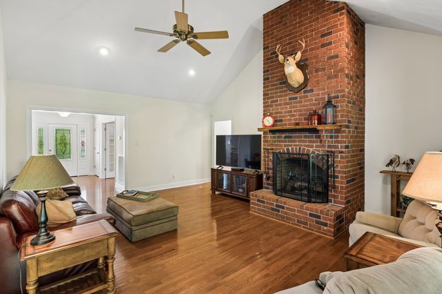 2865 Spring Place Rd, Belfast, TN 37019