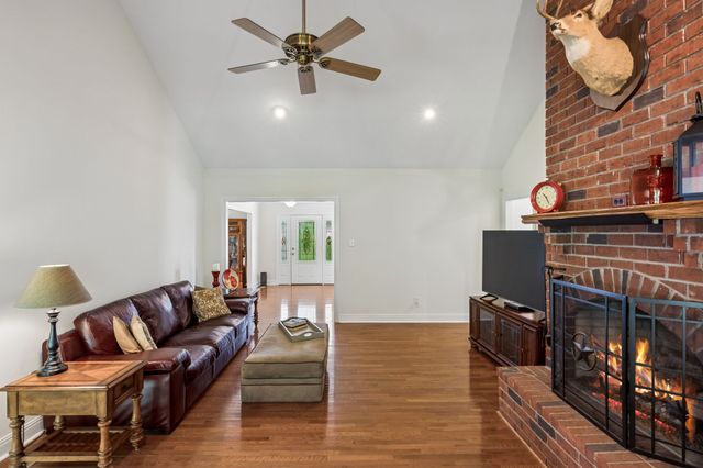 2865 Spring Place Rd, Belfast, TN 37019