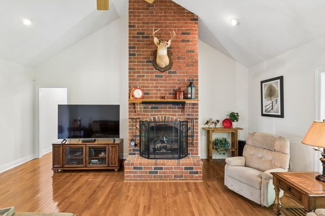 2865 Spring Place Rd, Belfast, TN 37019