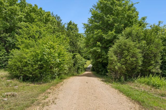 2865 Spring Place Rd, Belfast, TN 37019