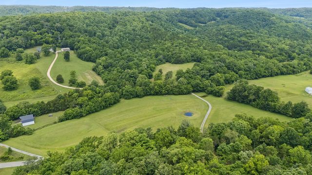 2865 Spring Place Rd, Belfast, TN 37019