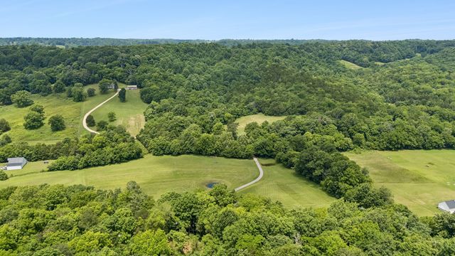 2865 Spring Place Rd, Belfast, TN 37019