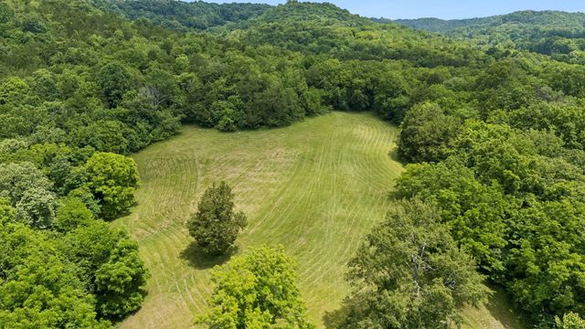 2865 Spring Place Rd, Belfast, TN 37019