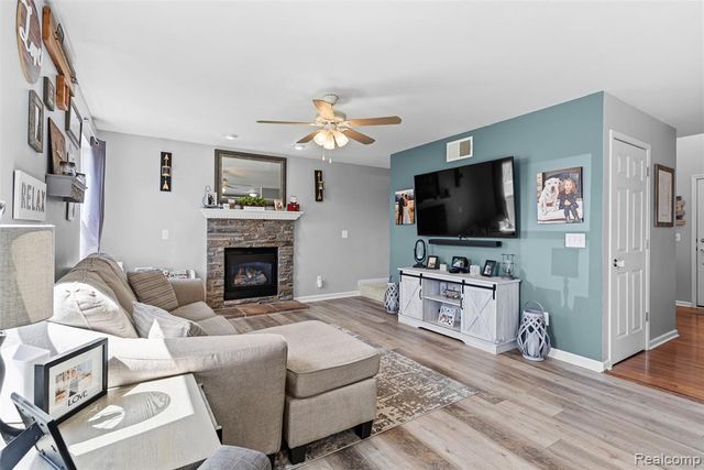 4357 Drake Drive, Swartz Creek, MI 48473