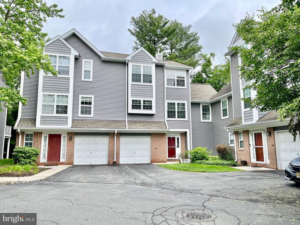 22 HALSTEAD PL, Princeton, NJ 08540