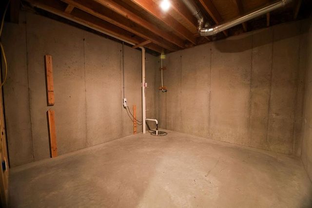 3725 N 154th Street, Basehor, KS 66007