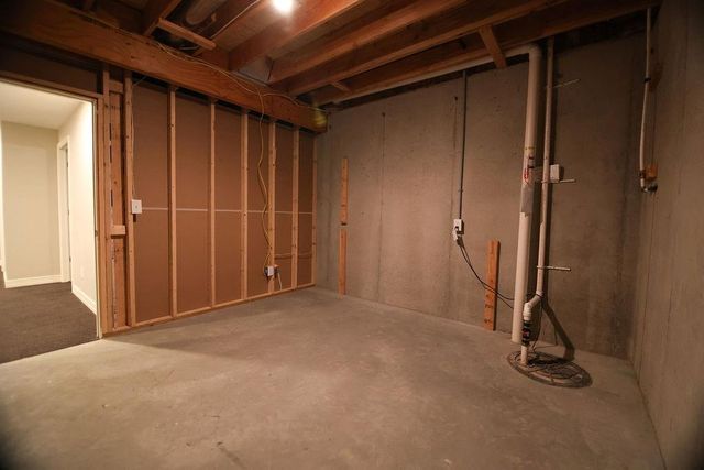 3725 N 154th Street, Basehor, KS 66007