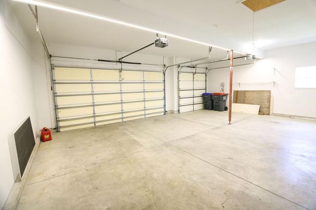 3725 N 154th Street, Basehor, KS 66007
