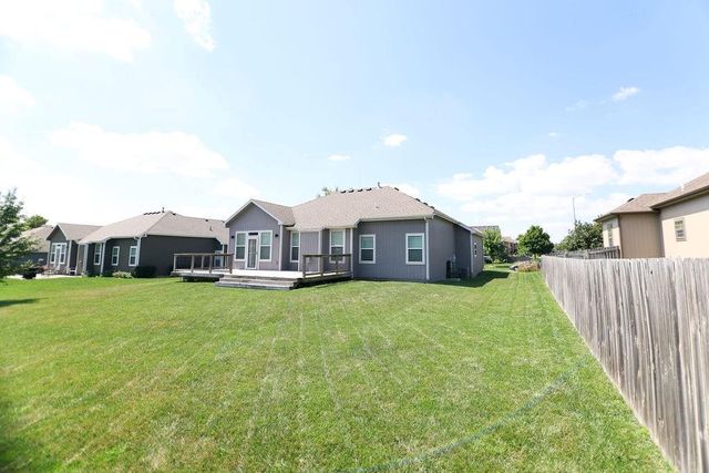 3725 N 154th Street, Basehor, KS 66007