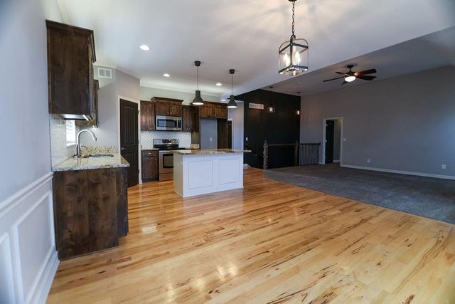 3725 N 154th Street, Basehor, KS 66007