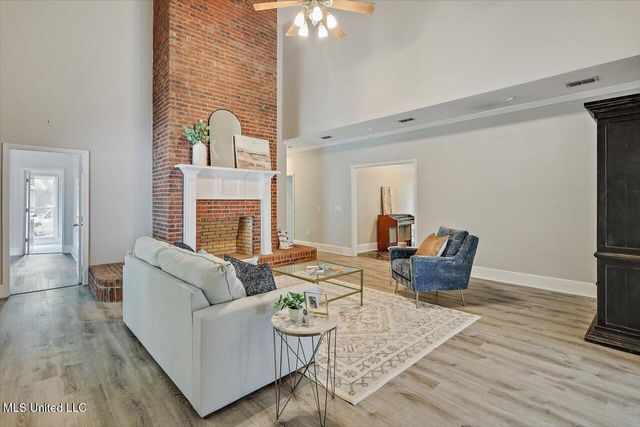 138 Oak Ridge Circle, Madison, MS 39110
