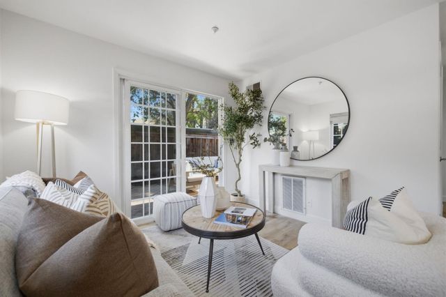 372 N El Camino Real 10, San Mateo, CA 94401