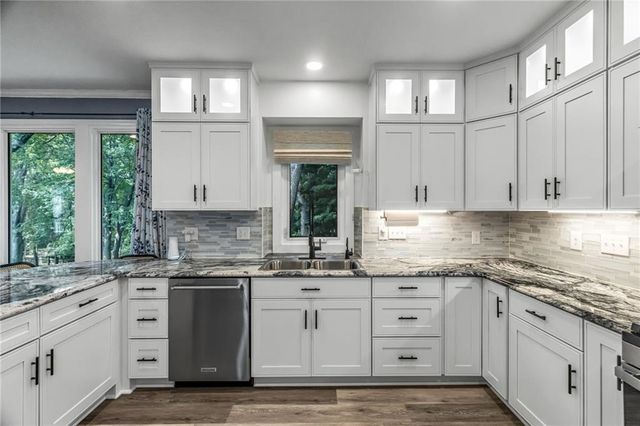324 NW Bradford Street, Lee's Summit, MO 64064