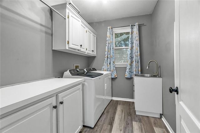 324 NW Bradford Street, Lee's Summit, MO 64064