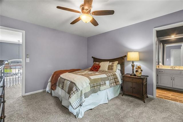 324 NW Bradford Street, Lee's Summit, MO 64064