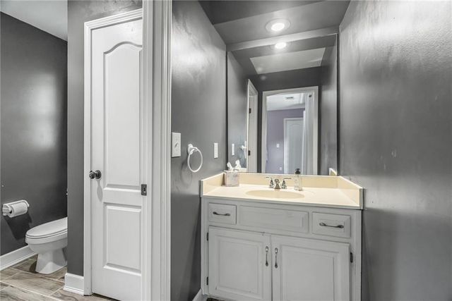 324 NW Bradford Street, Lee's Summit, MO 64064