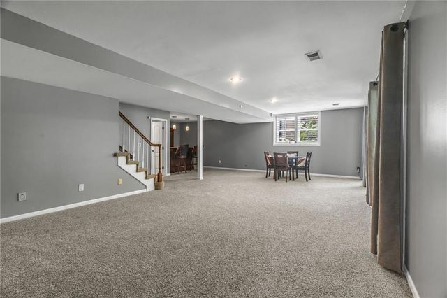 324 NW Bradford Street, Lee's Summit, MO 64064