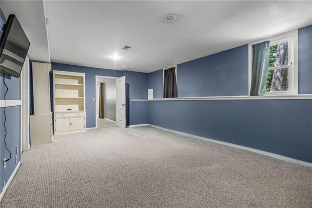 324 NW Bradford Street, Lee's Summit, MO 64064